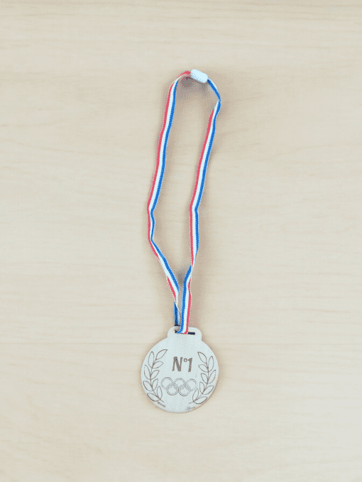 Médaille en bois